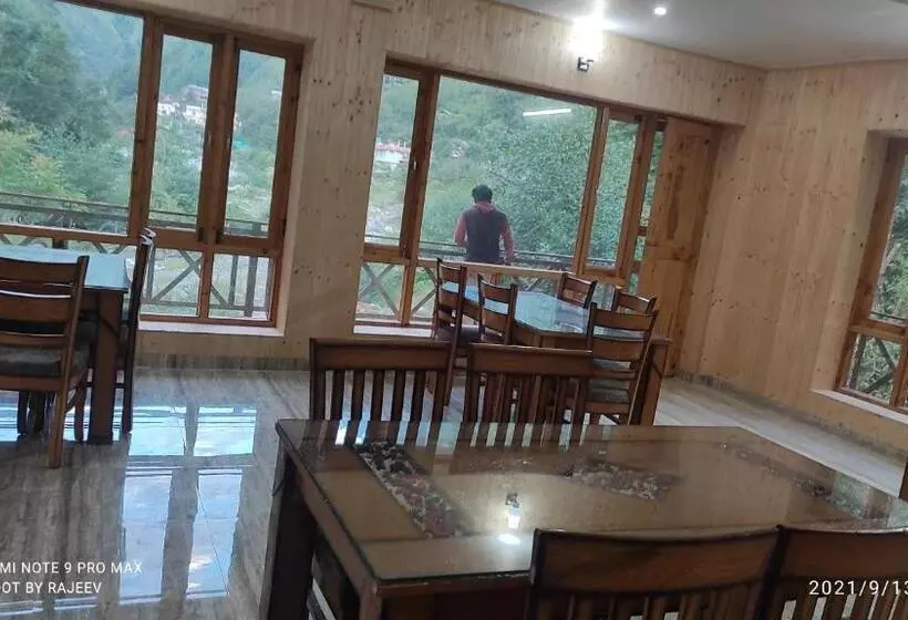 هتل Pop 83120 Kamal Guest House Tirthan
