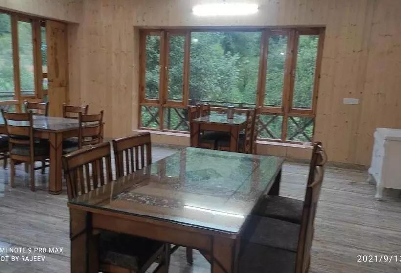 هتل Pop 83120 Kamal Guest House Tirthan