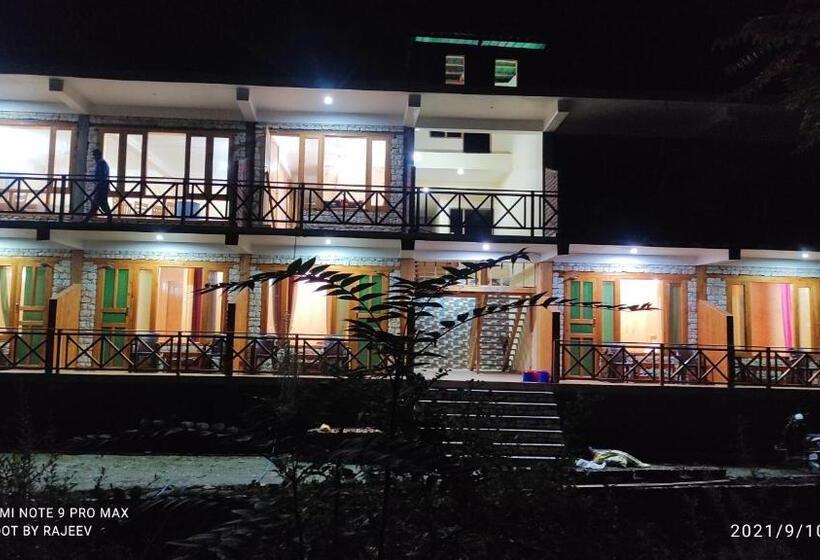 בית מלון כפרי Pop 83120 Kamal Guest House Tirthan