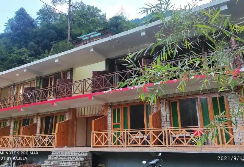 هتل Pop 83120 Kamal Guest House Tirthan