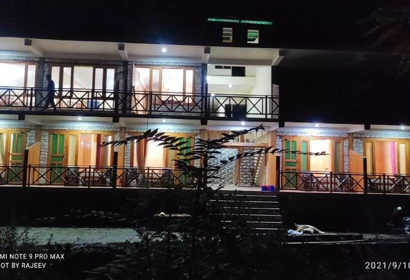 هتل Pop 83120 Kamal Guest House Tirthan