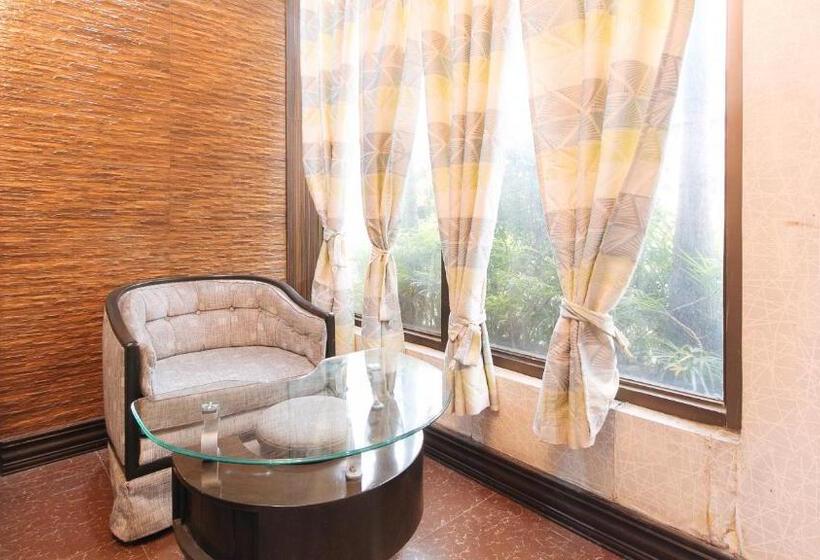 Hotel Reddoorz Plus At Canley Residential