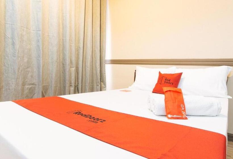 Hotel Reddoorz Plus At Canley Residential