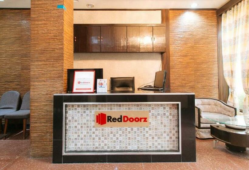 Hotel Reddoorz Plus At Canley Residential
