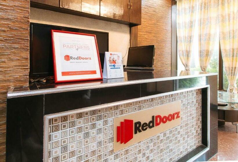 Hotel Reddoorz Plus At Canley Residential
