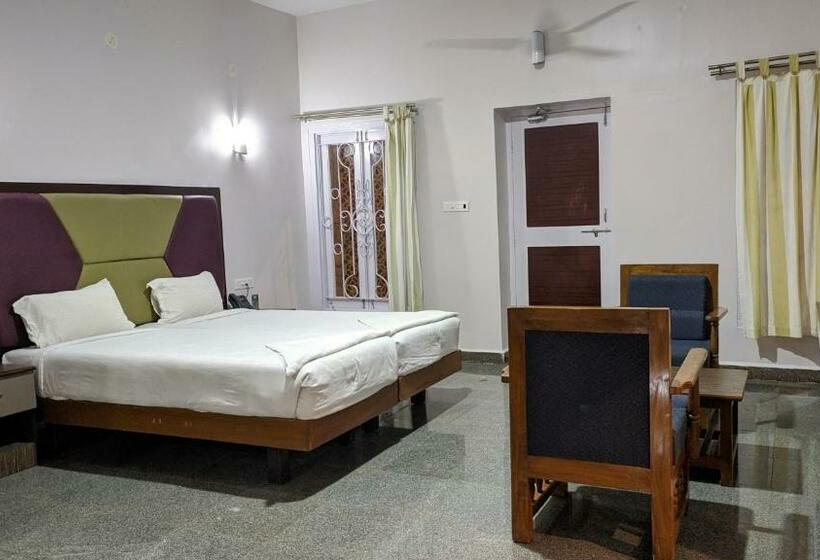 Kanthi Resorts Badami