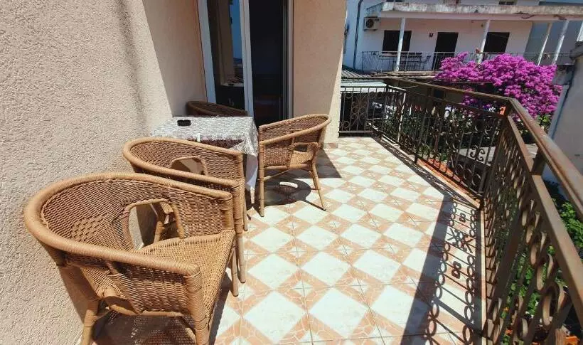 پانسیون Studio Apartments M&m