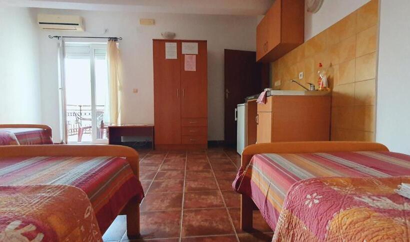 پانسیون Studio Apartments M&m