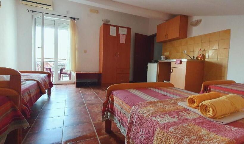 پانسیون Studio Apartments M&m