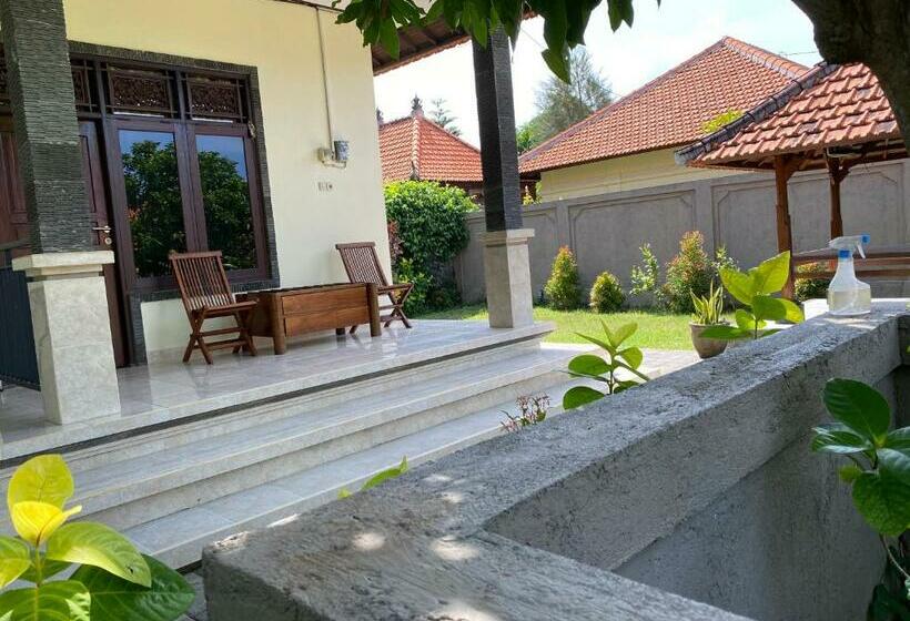 פנסיון Widara Guest House 313 Near Garuda Wisnu Kencana Redpartner