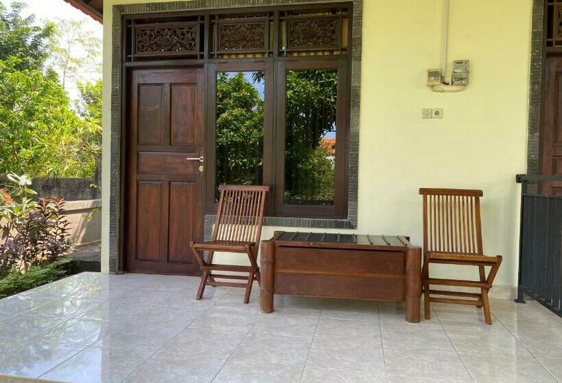 פנסיון Widara Guest House 313 Near Garuda Wisnu Kencana Redpartner