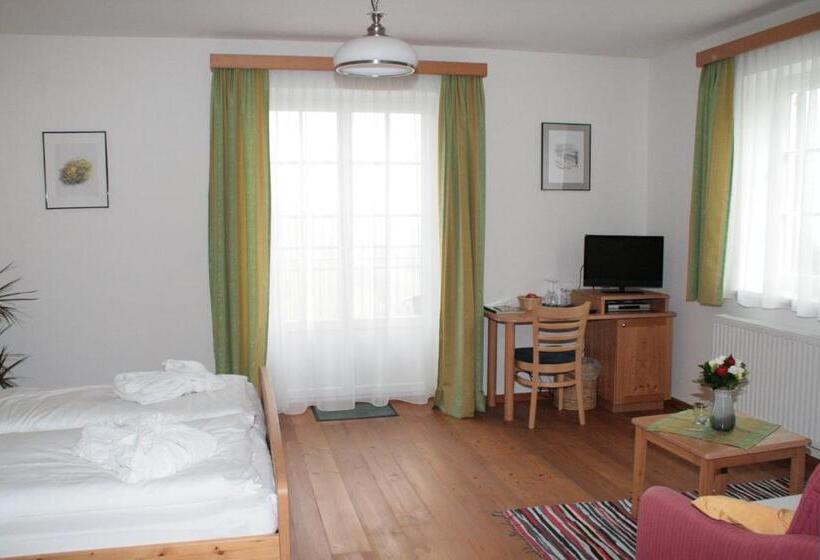 Bed and Breakfast Gäste Und Vitalhaus Sauer