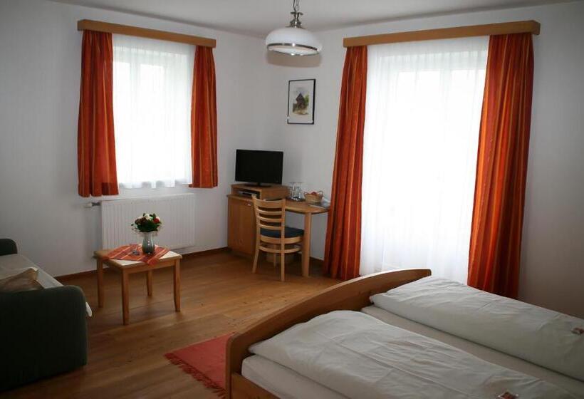 Bed and Breakfast Gäste Und Vitalhaus Sauer