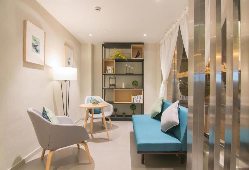 בית מלון כפרי Home Inn Selected Shanghai Harbour City