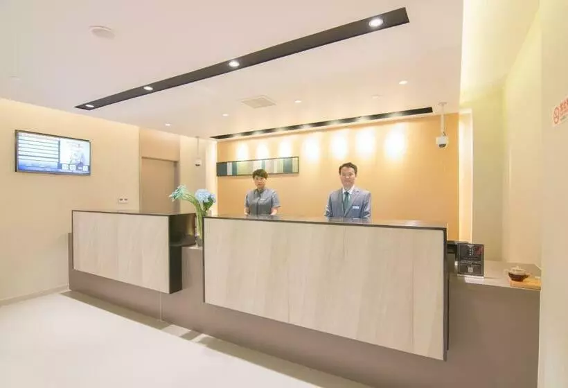 هتل Home Inn Selected Shanghai Harbour City