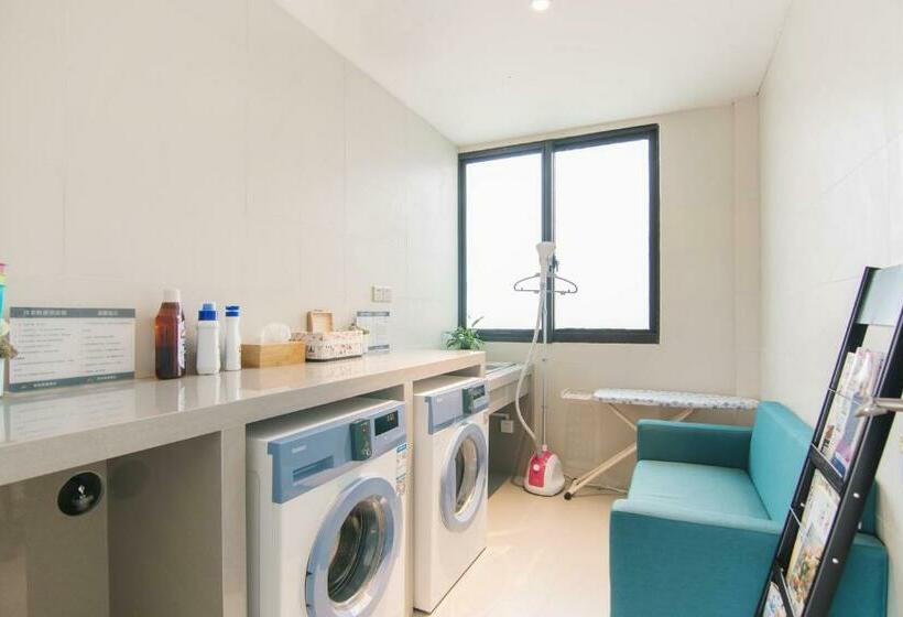 בית מלון כפרי Home Inn Selected Shanghai Harbour City