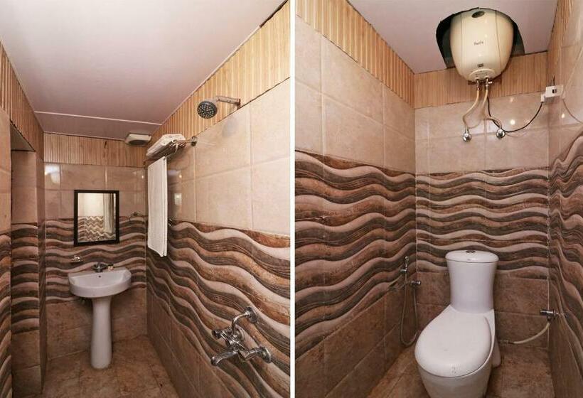 Hotell Oyo 73081 Midnight