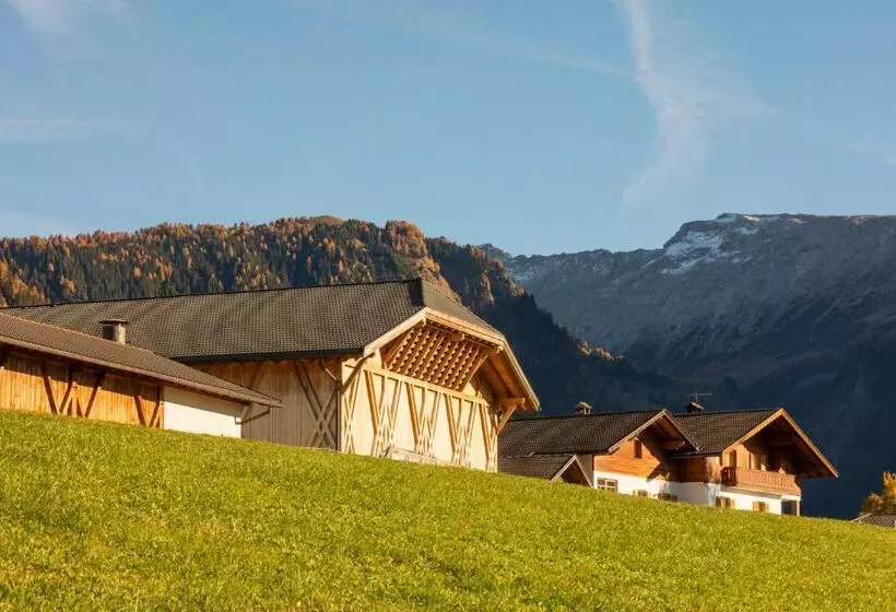Hotelli Treffhof