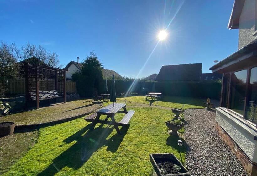 Majatalo Highland Stays   Rushfield House Rooms