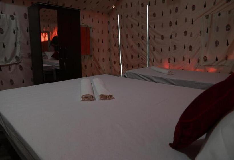 منتجع Kaziranga Eco Camp