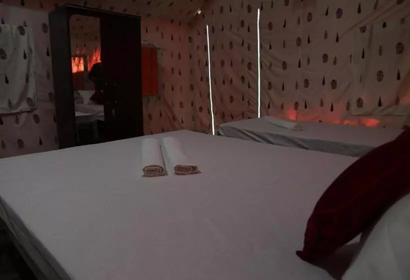 Lomakeskus Kaziranga Eco Camp