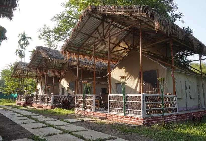 Lomakeskus Kaziranga Eco Camp