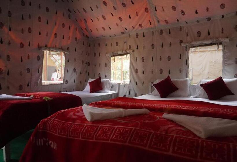 منتجع Kaziranga Eco Camp