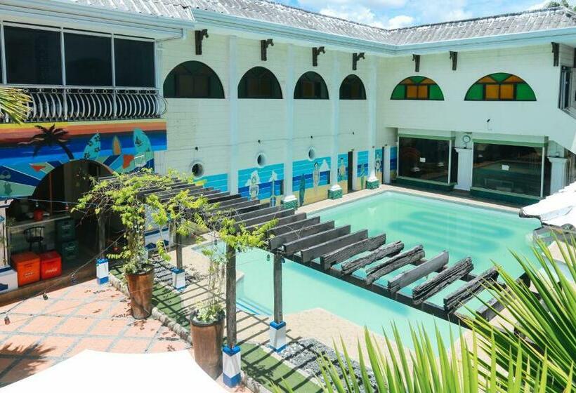 فندق Reddoorz Plus @ Castle Chateau Iloilo