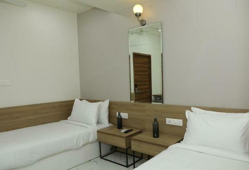 호텔 Swansuites Gachibowli