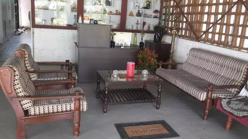 Hotelli Nature Villa Kochi