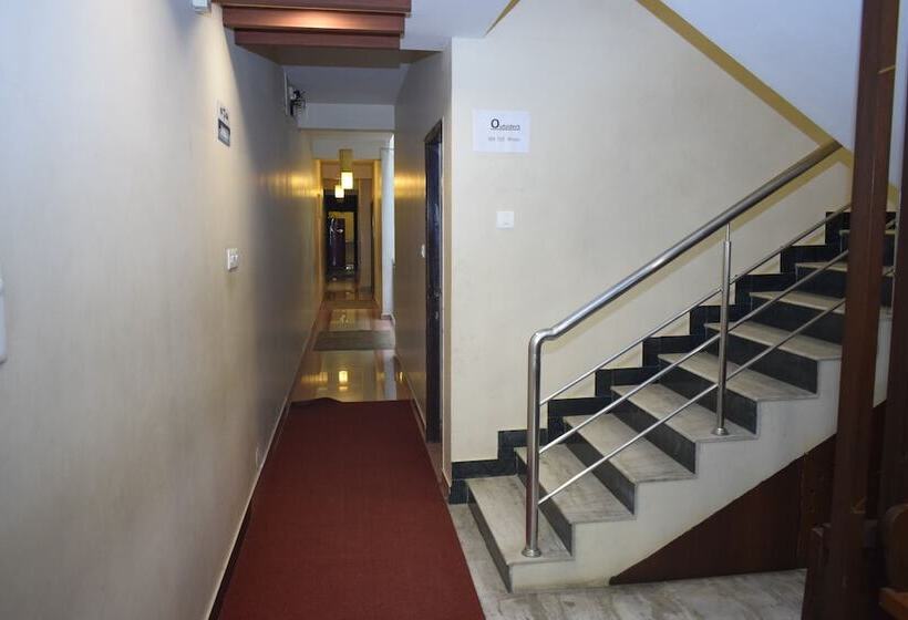 בית מלון כפרי Ramana Residency