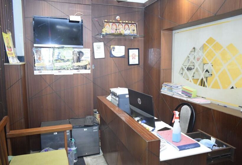 בית מלון כפרי Ramana Residency