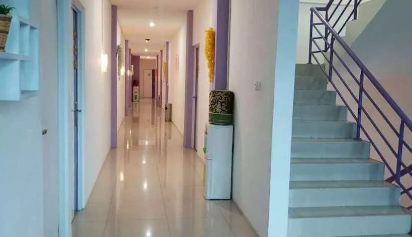 ホテル Ungu Pas Kangen Bekasi