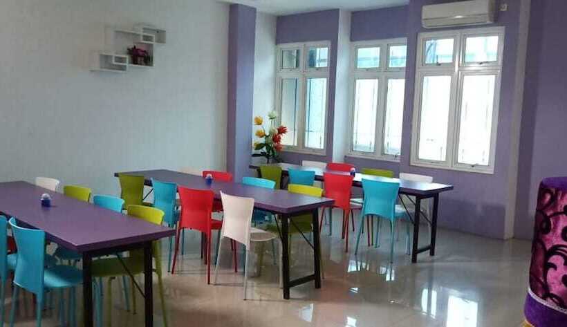 בית מלון כפרי Ungu Pas Kangen Bekasi