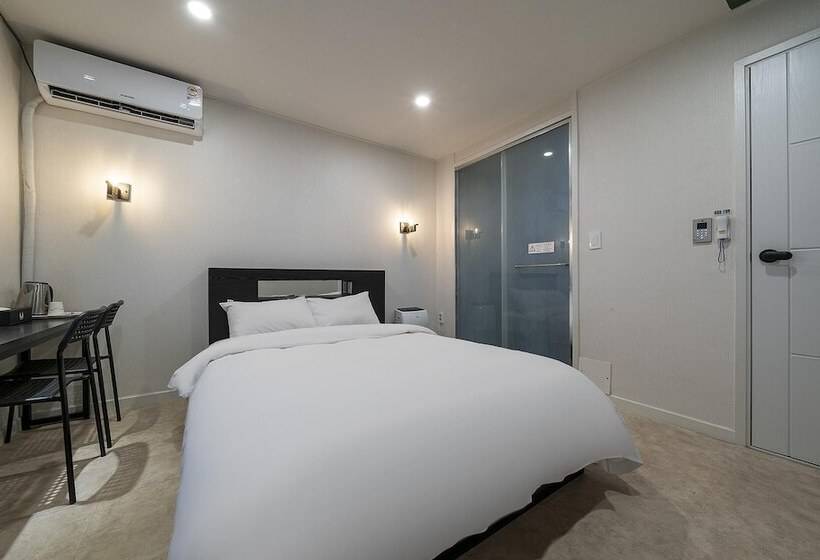 مُتل Gangneung Gyeongpodae Swan