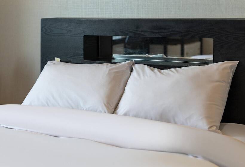 مُتل Gangneung Gyeongpodae Swan