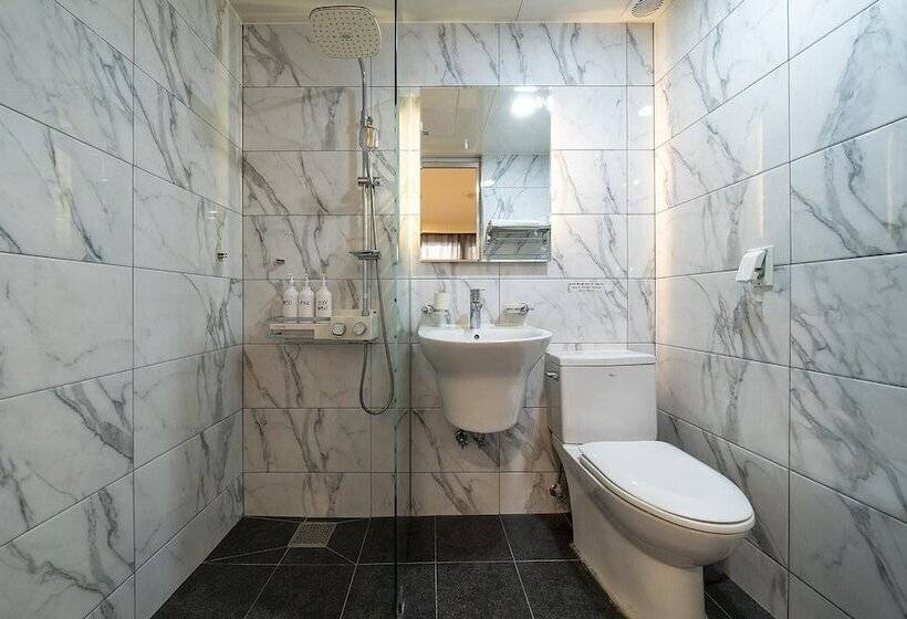 مُتل Gangneung Gyeongpodae Swan