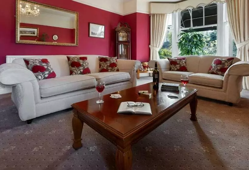 ペンション Beechwood