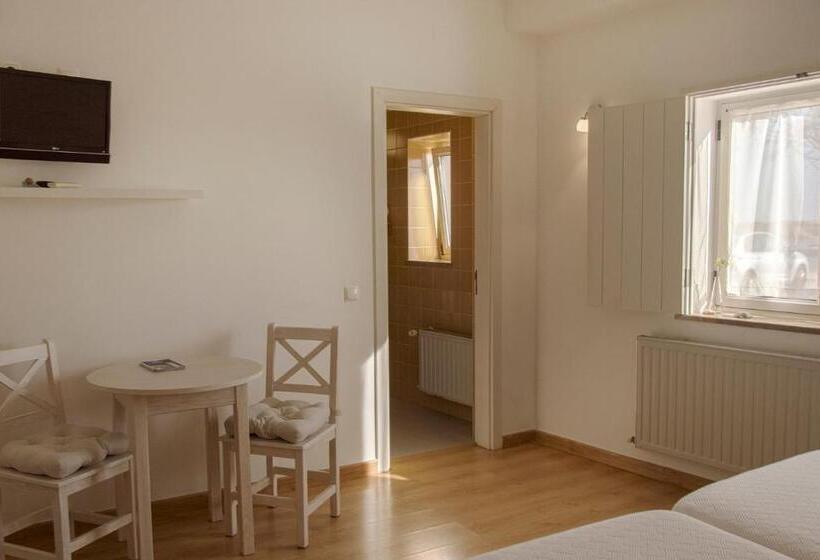 پانسیون Casa Viana Guesthouse