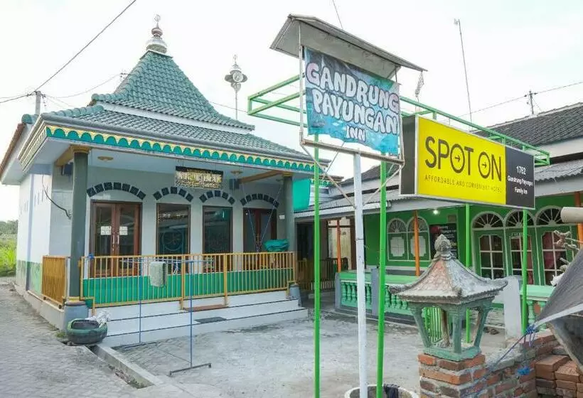 پانسیون Gandrung Payungan Family Inn