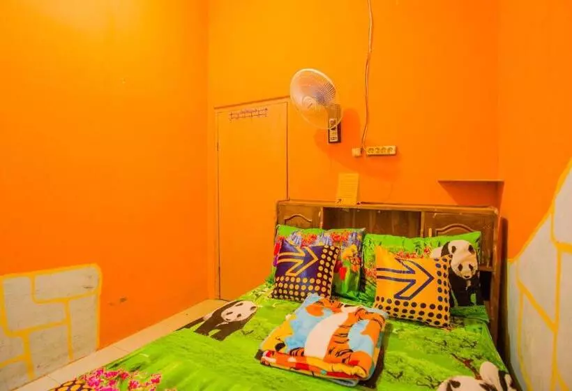 پانسیون Gandrung Payungan Family Inn