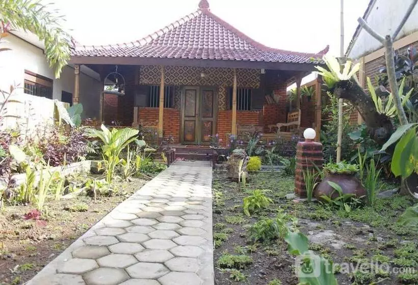 Majatalo Holy Homestay