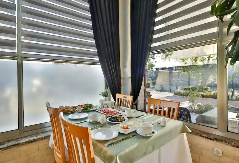 Adalya Oznil Otel