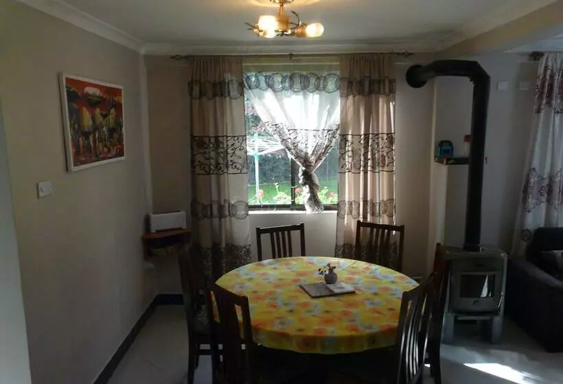 Banana House   Hostel