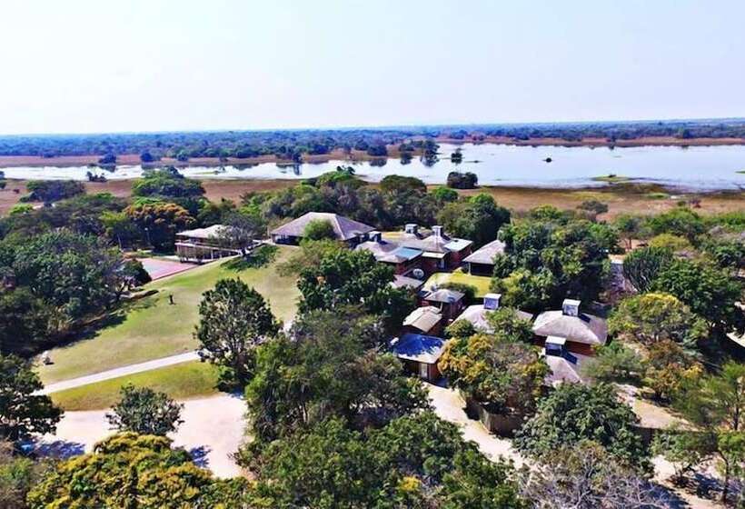 هتل Chaminuka Lodge And Nature Reserve