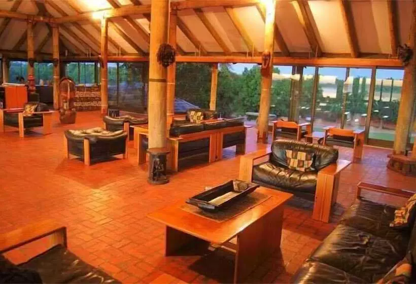 هتل Chaminuka Lodge And Nature Reserve