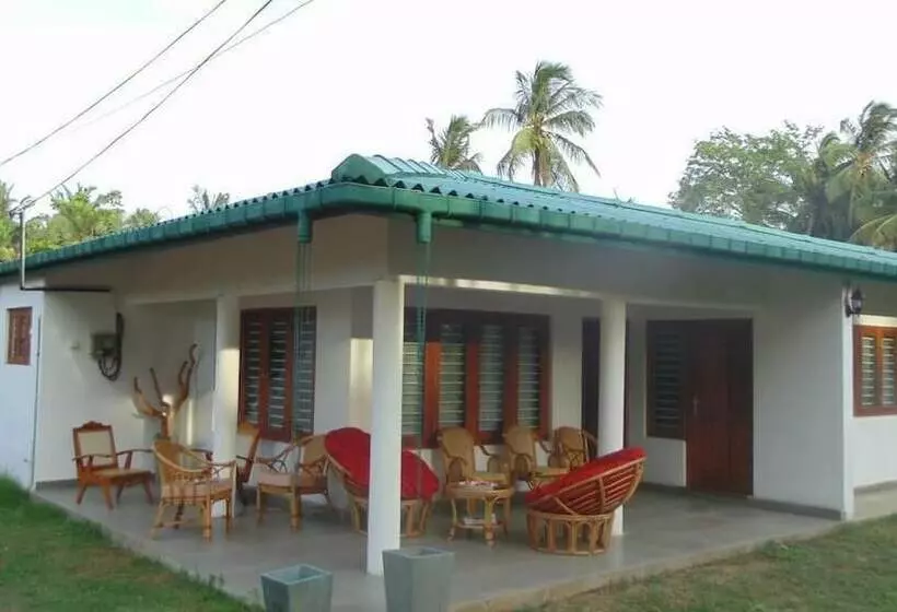 Hotelli Xaviers Nila Villa