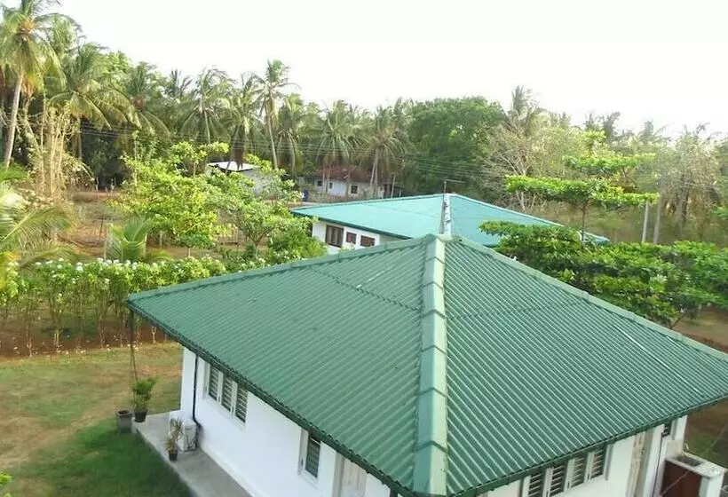 Hotelli Xaviers Nila Villa