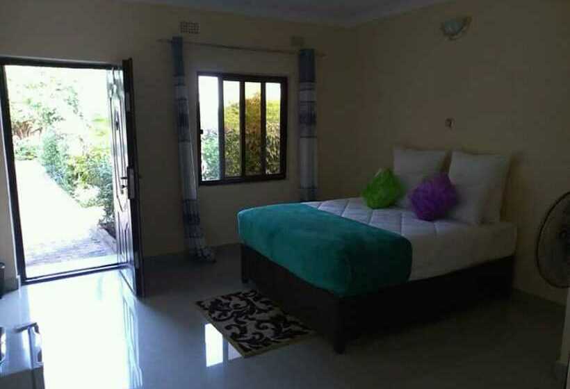 پانسیون Kutwingi Lodge