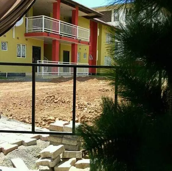 پانسیون Kutwingi Lodge